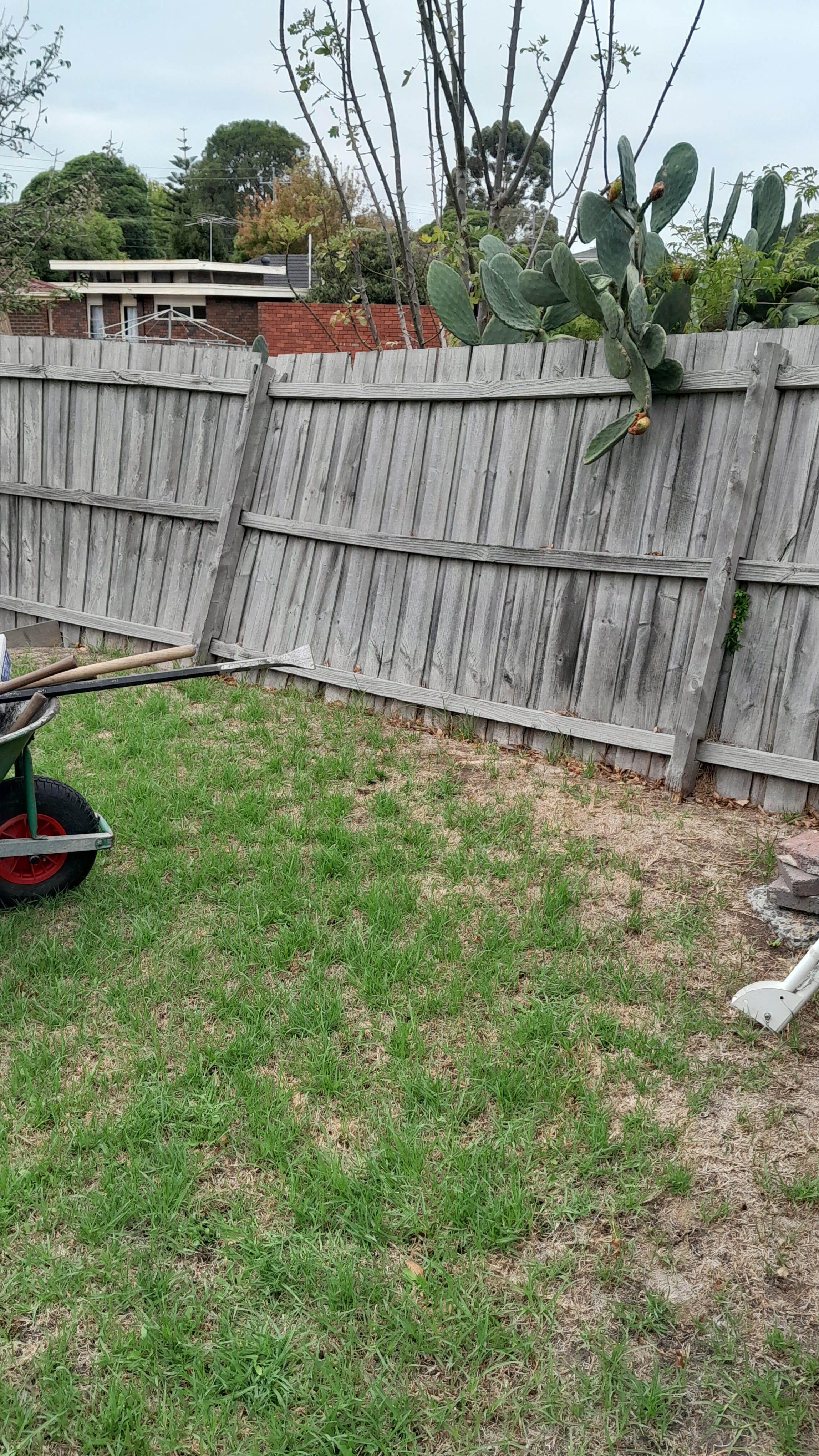 Fence repair Wheelers Hill 1