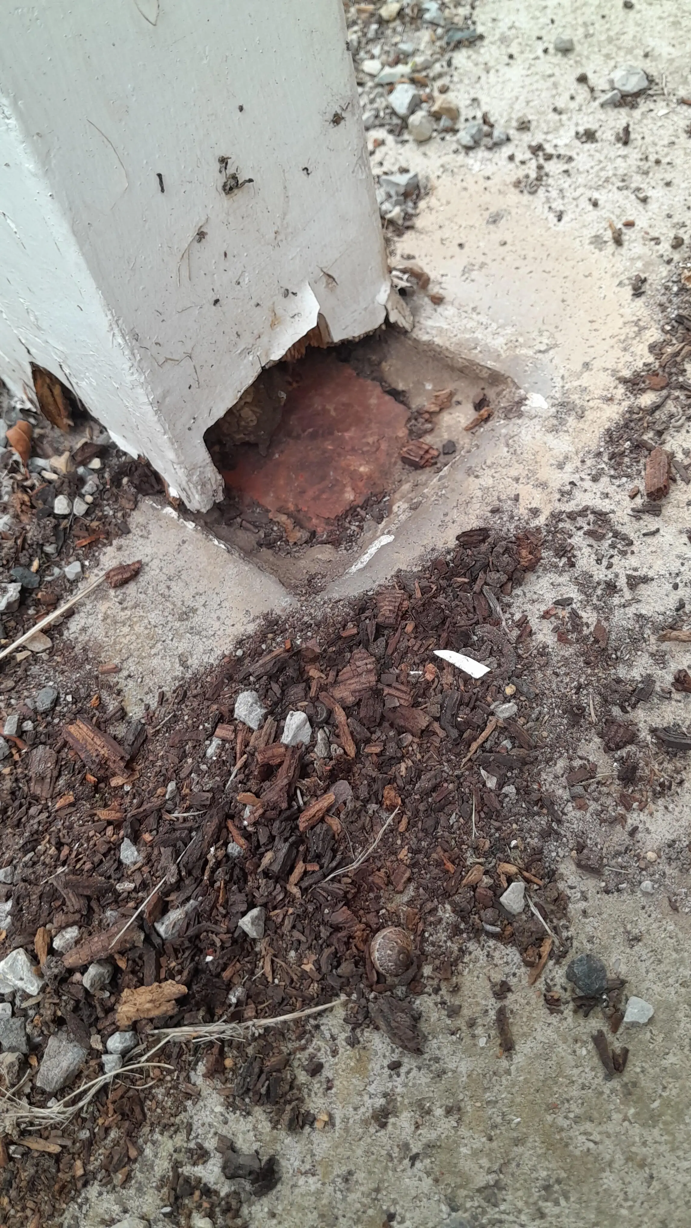 Repairing porch post Mt Waverley 1